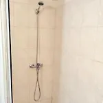 Summer Square - 2 Bedrooms Retro Flat With Great Location, 1st Fl *