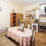 Summer Square - 2 Bedrooms Retro Flat With Great Location, 1st Fl * Burgas
