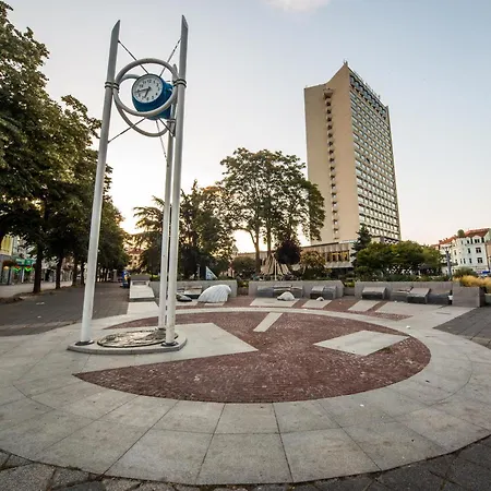 Appartement Summer Square - 2 Bedrooms Retro Flat With Great Location, 1st Fl Burgas