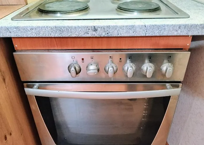 Summer Square - 2 Bedrooms Retro Flat With Great Location, 1st Fl דירה בורגאס