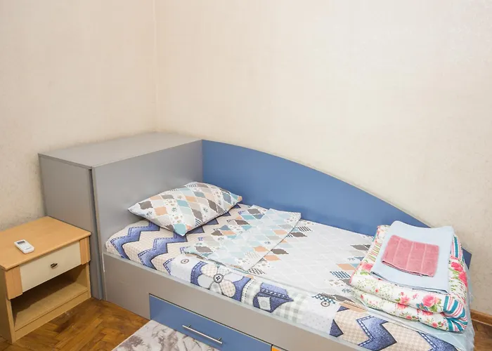 דירה Summer Square - 2 Bedrooms Retro Flat With Great Location, 1st Fl